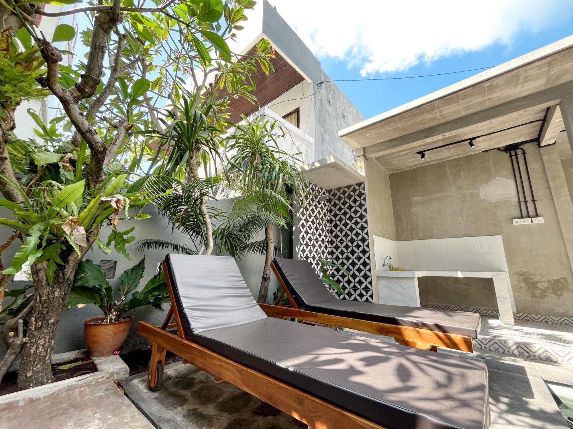 Adi Surya Guest House Seminyak Eksteriør bilde
